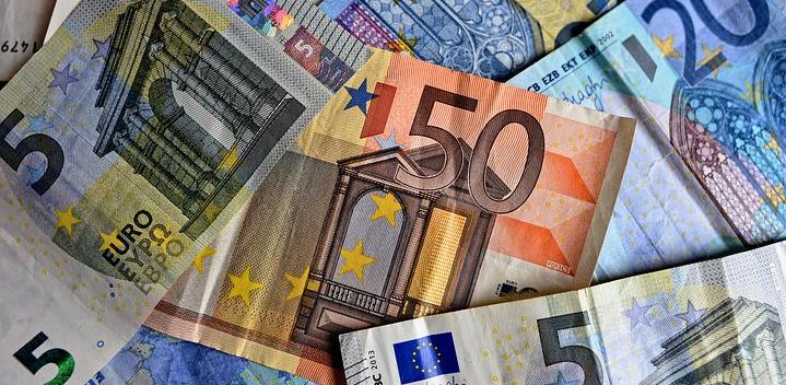 Prestaciones económicas billetes de euros