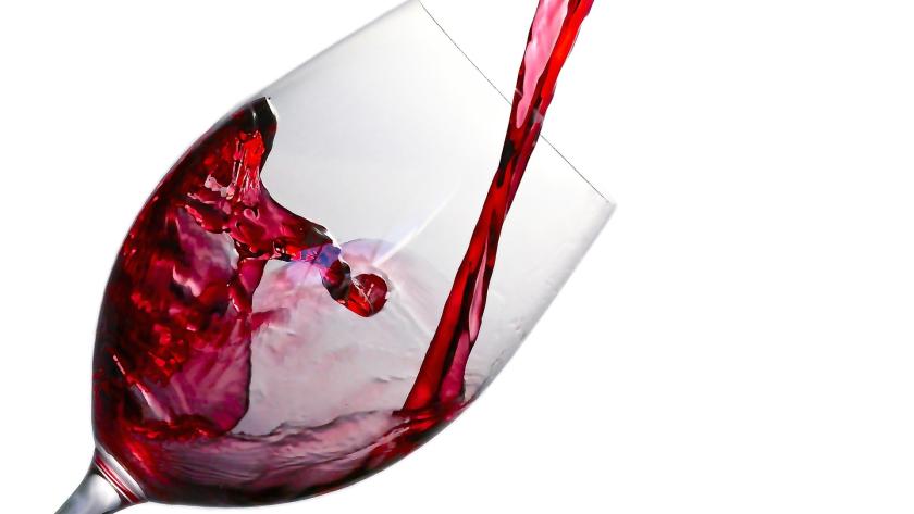 alcohol en la alimentación copa de vino tinto