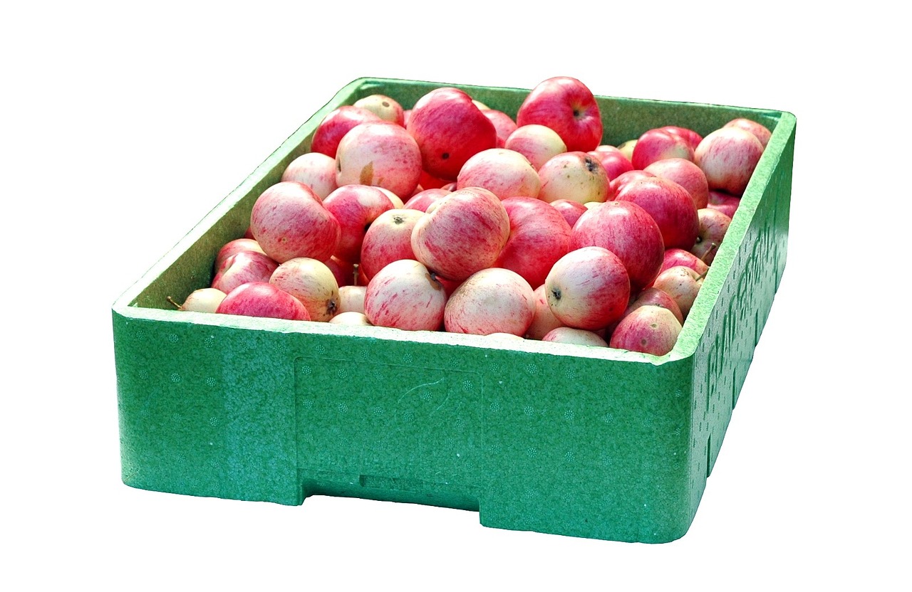 Caja con manzanas