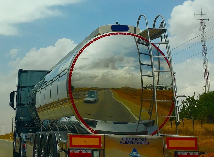Camión cisterna para transportar alimentos