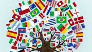 Árbol con las banderas de los países de la UE