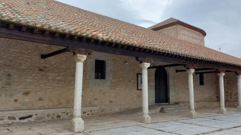 iglesia Purísima Concepción Bustarviejo pórtico iglesia Bustarviejo