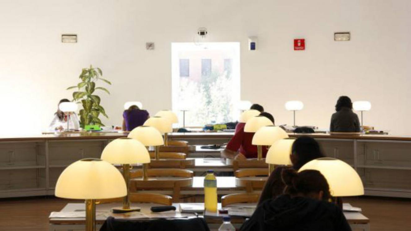 Biblioteca Pública Pedro Salinas Biblioteca Pública Pedro Salinas