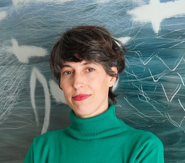 Retrato de Mercedes Azpilicueta. Fotografía: Ariel Grinberg Retrato en primer plano, en blanco y negro, de una mujer con el pelo corto mirando a la cámara