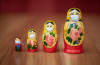 Imagen muñecas rusas mascarilla
