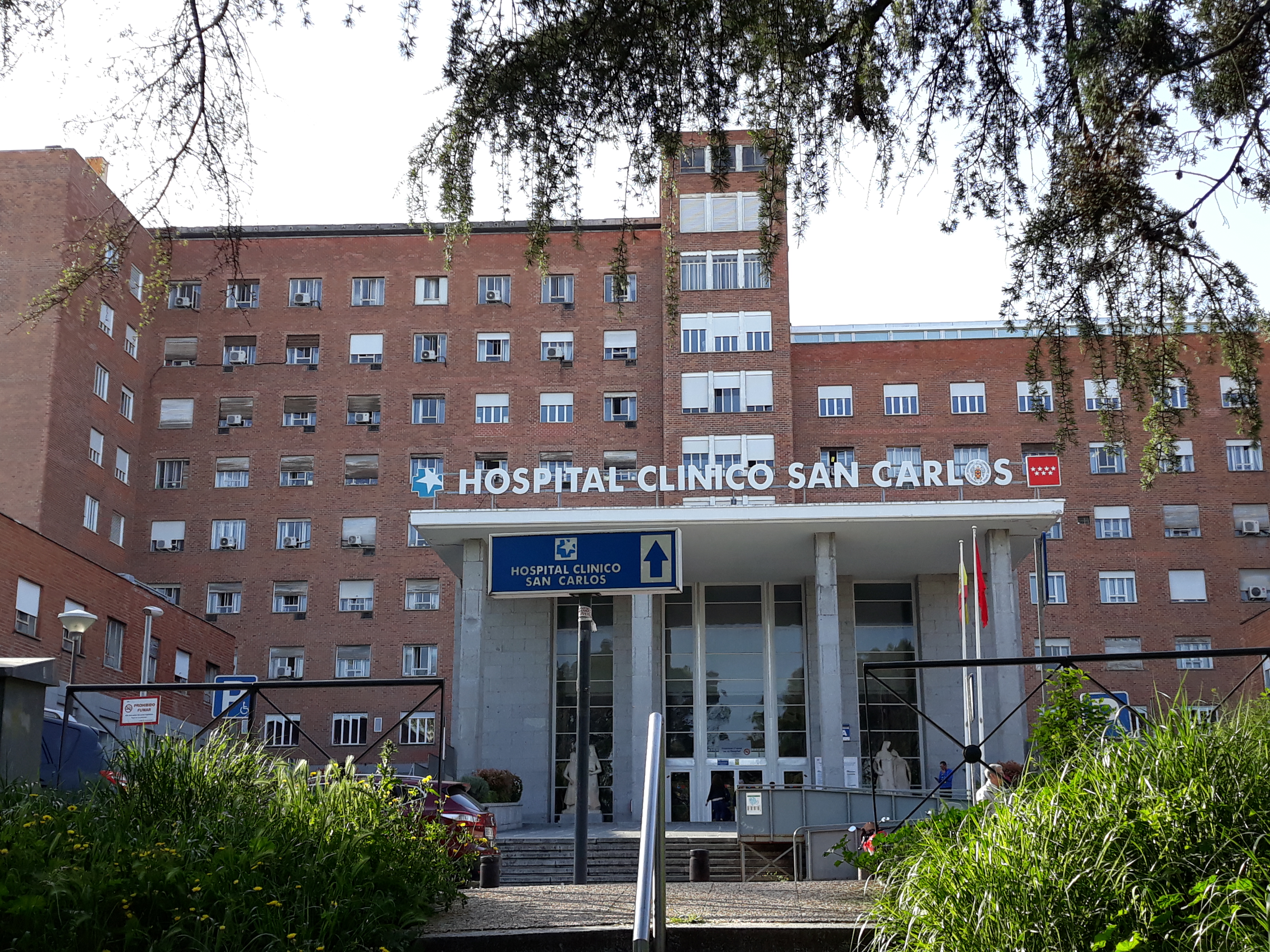 El Hospital Clínico San Carlos acreditado como excelente en la atención a  pacientes con cáncer | Comunidad de Madrid