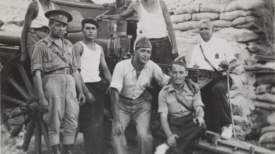 Members of a mortar battalion of the republican army in the Frente de Somosierra