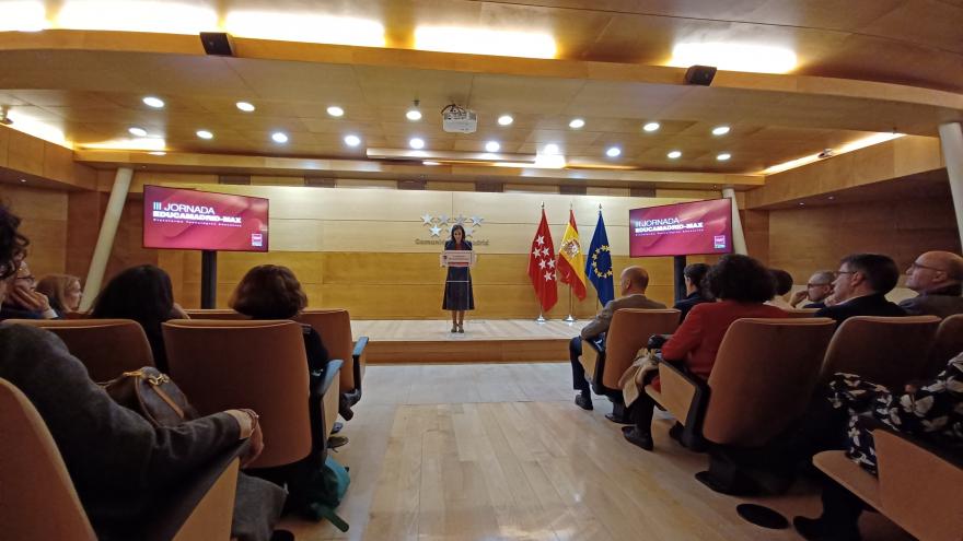 Silvia Roldán durante la presentación sobre EducaMadrid