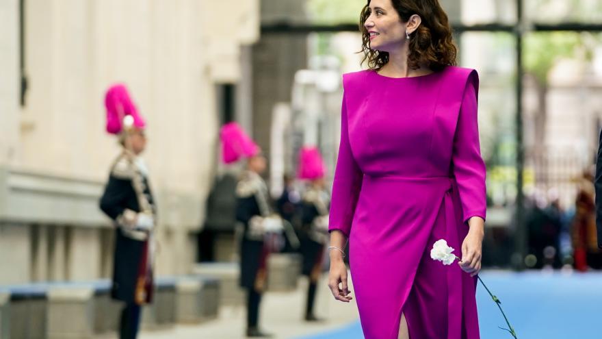 La presidenta llegando al acto 