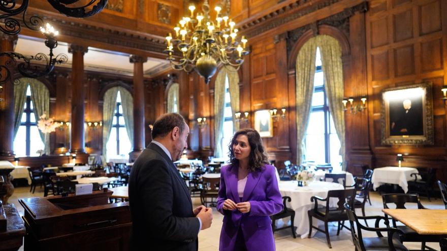 La presidenta a su llegada al centro