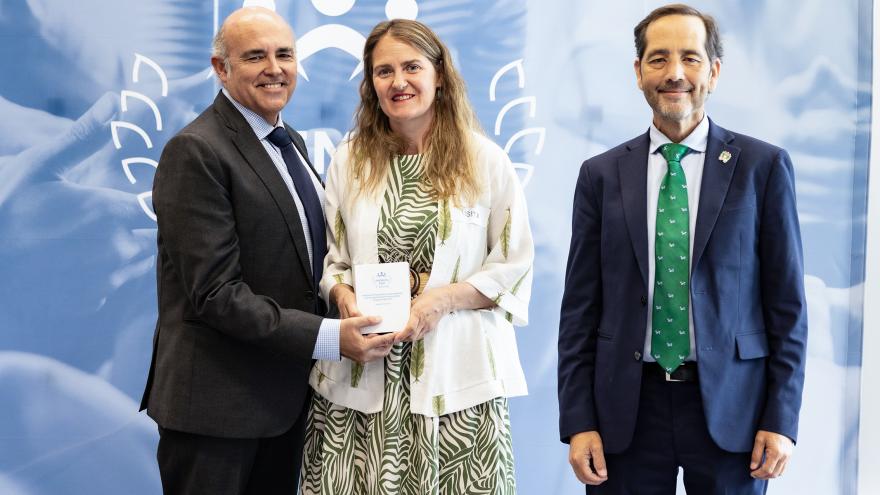 Luisa Cuesta y Francisco Ferre recogen el premio