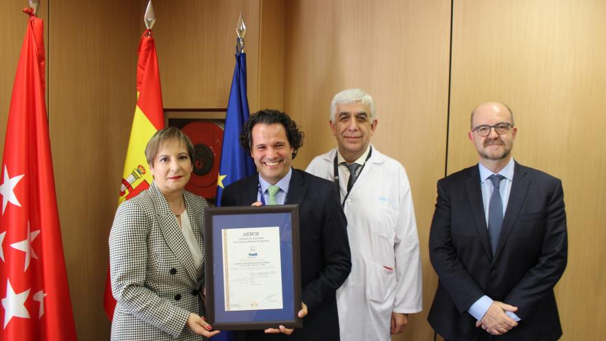 Recepción del certificado según el Esquema de Seguridad Nacional en el Hospital Universitario Infanta Cristina.