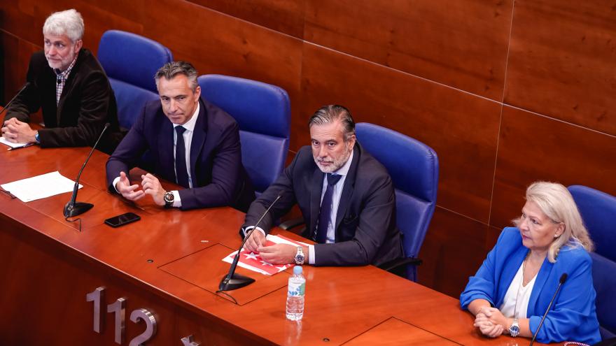 El consejero Enrique López durante la presentación de la campaña