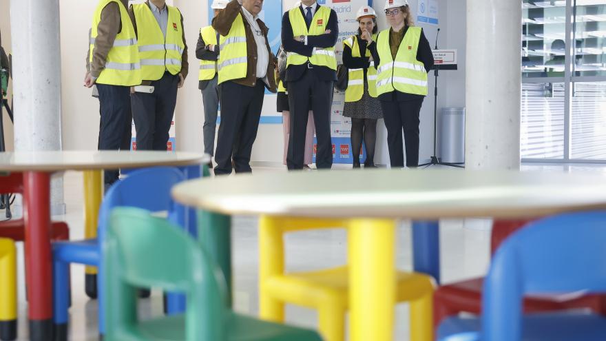 El consejero Escudero visitando el centro de salud