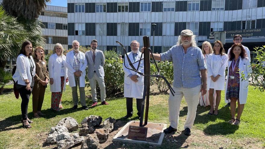 Xavier Raventós y Rafael Pérez-Santamarina descubren la escultura