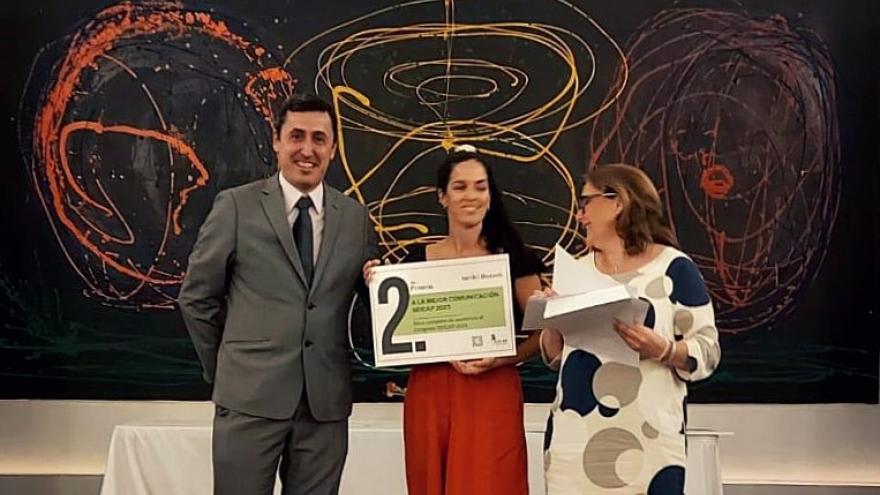 primer y segundo premio por estudios sobre alergia al huevo y manejo de autoinyectores de adrenalina