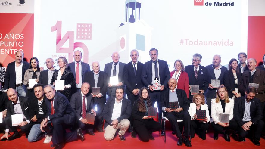 El consejero Enrique López durante la entrega del premio