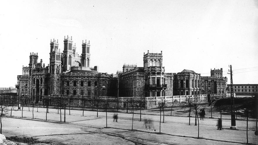 Imagen del hospital de Maudes - Paseo de Ronda esquina Treviño