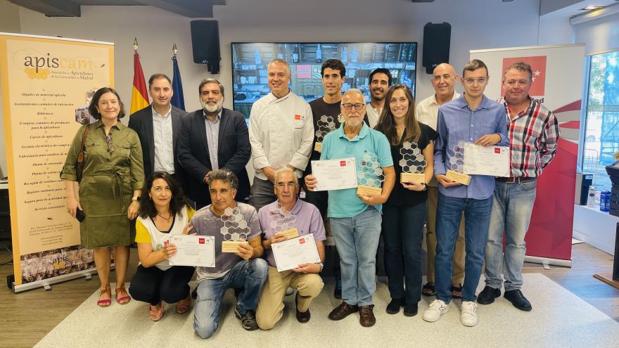 participantes del concurso a las mejores mieles de la región