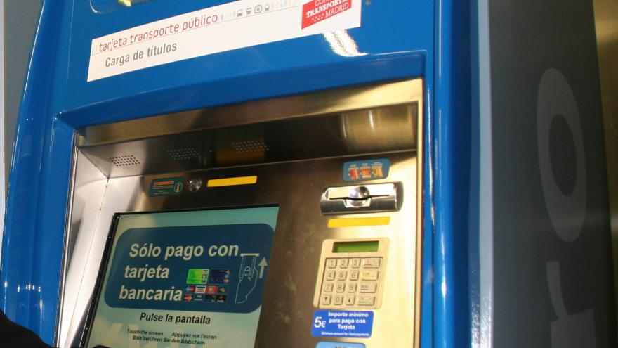 Imagen de máquina de venta de billetes de Metro