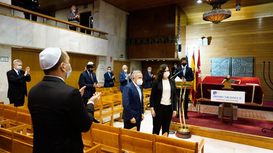 Isabel Díaz Ayuso durante la entrega