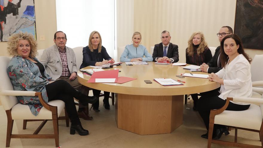 Cristina Cifuentes con los alcaldes de Pinto, Valdemoro, Ciempozuelos, Getafe y Aranjuez 