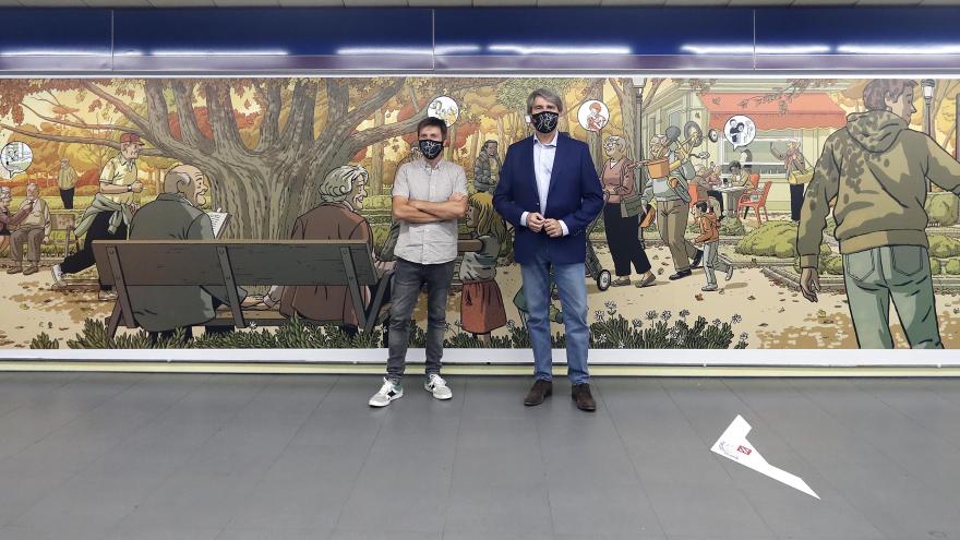 Homenaje a los mayores con un mural de Paco Roca en la estación de Metro de Plaza de Castilla