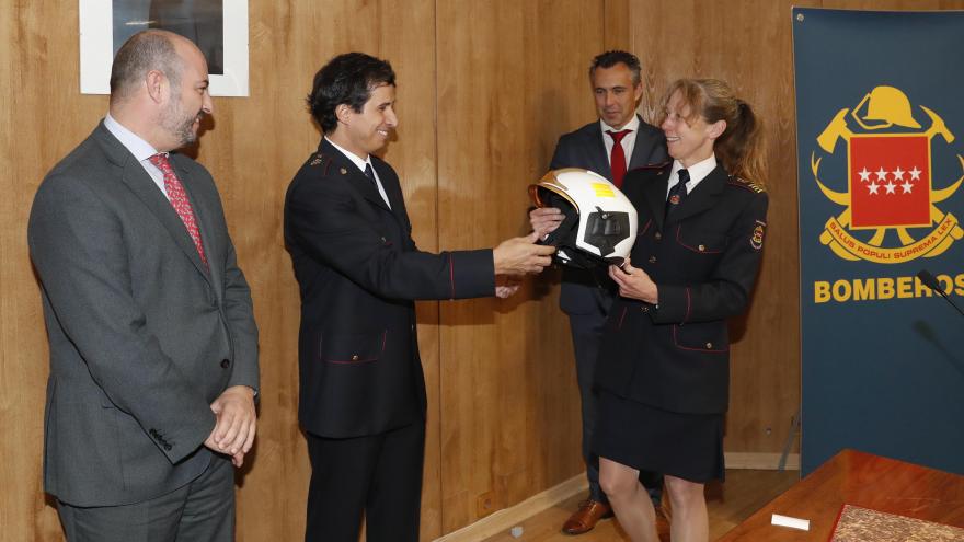 Rollán asiste al relevo en la jefatura de los Bomberos de la Comunidad de Madrid