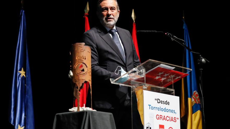Enrique López ha participado en el acto de homenaje a la ASEM 112 que ha organizado el Ayuntamiento de Torrelodones