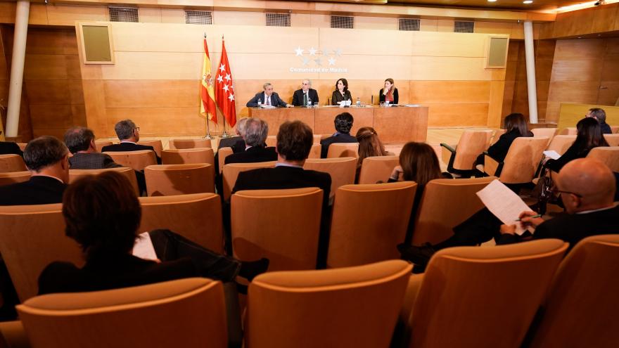 Díaz Ayuso durante la exposición a hospitales y sindicatos del plan integral de la sanidad madrileña para afrontar el coronavirus 