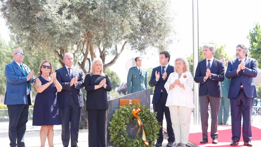 Personalidades presentes en el homenaje a las víctimas del terrorismo