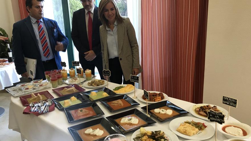 Miriam Rabaneda durante la visita