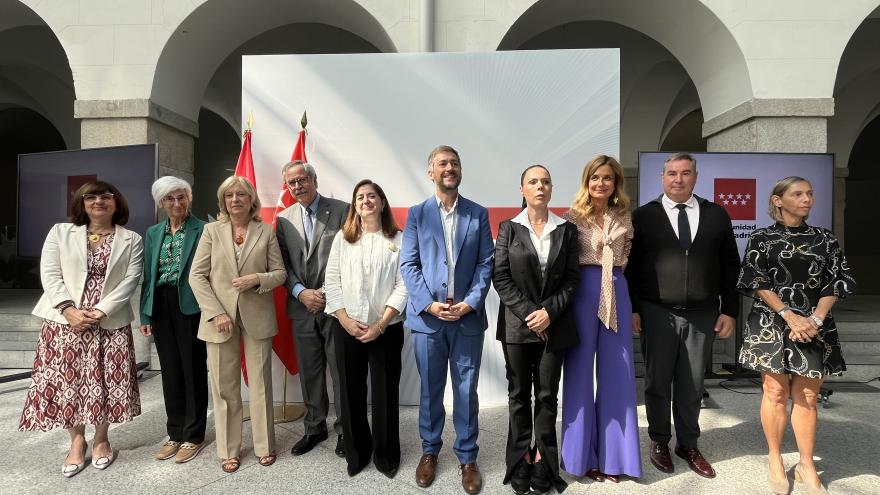 El consejero Miguel Ángel García Martín durante la recepción de los primeros expertos facilitadores de España