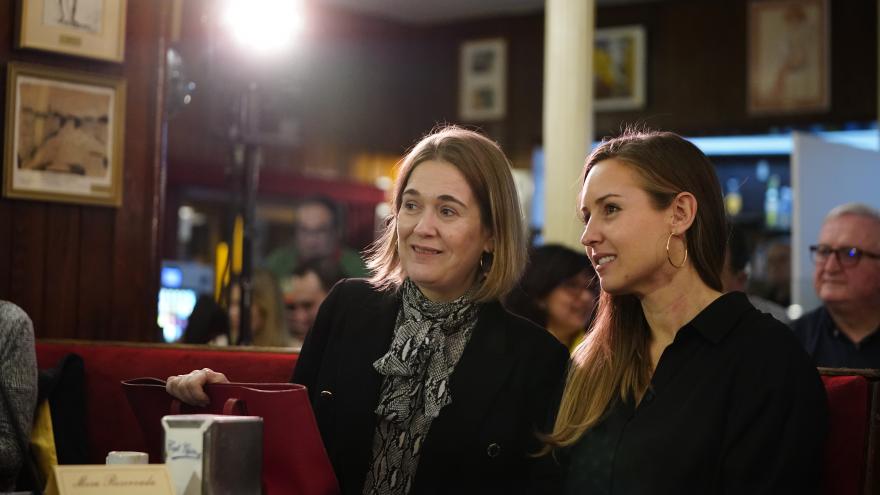 Presentación de la Academia al Café