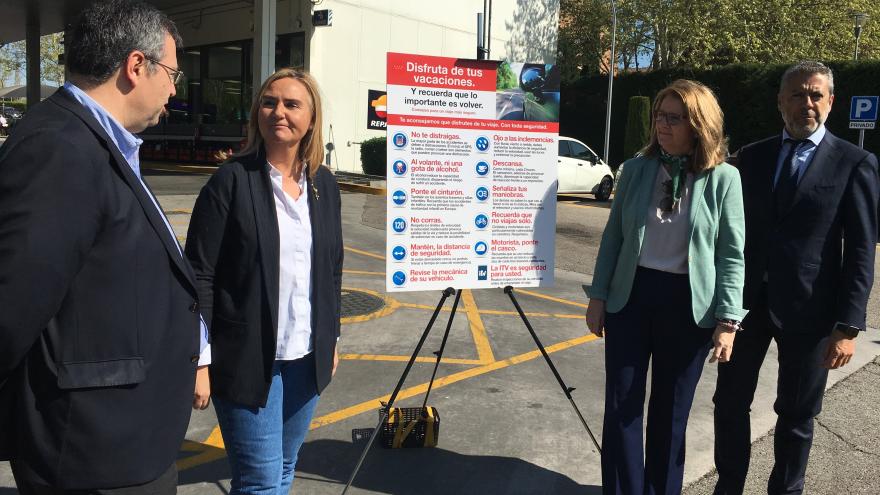 Rosalía Gonzalo visita una de las estaciones de servicio de la región