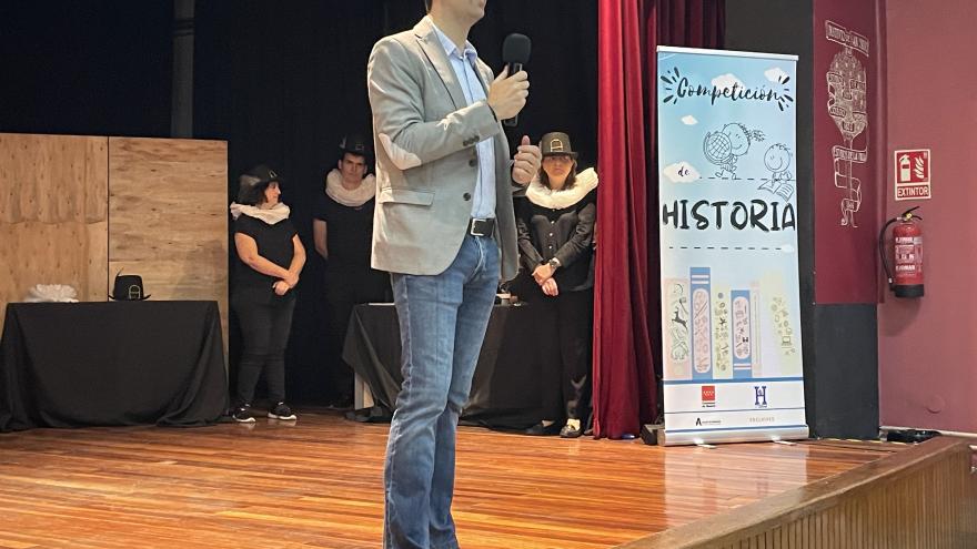 Emilio Viciana ha presenciado la final de la primera edición de la Competición de Historia