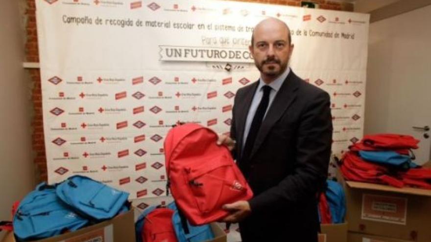 Imagen de cabecera #0 de la página de "La campaña de recogida de material escolar en el transporte público facilitará la vuelta al cole a más de 2.700 niños madrileños"