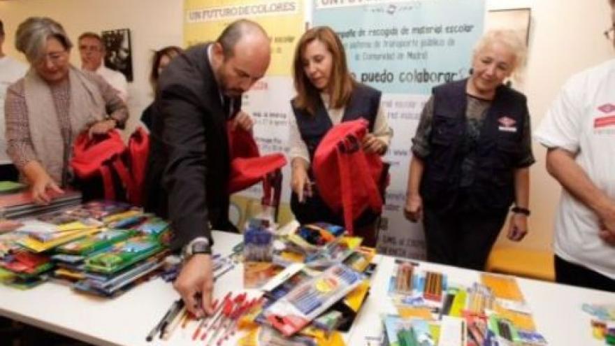 Imagen de cabecera #1 de la página de "La campaña de recogida de material escolar en el transporte público facilitará la vuelta al cole a más de 2.700 niños madrileños"