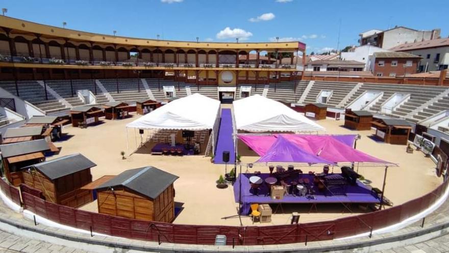 Feria sobre la arena de la Plaza de Toros