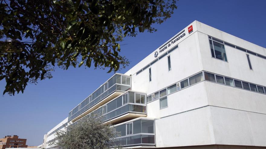 Fachada de un hospital