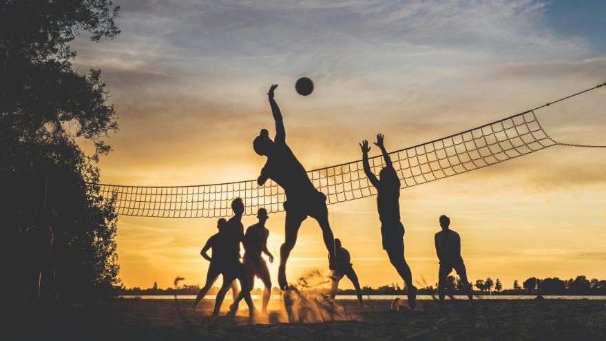 Imagen voleibol atardecer