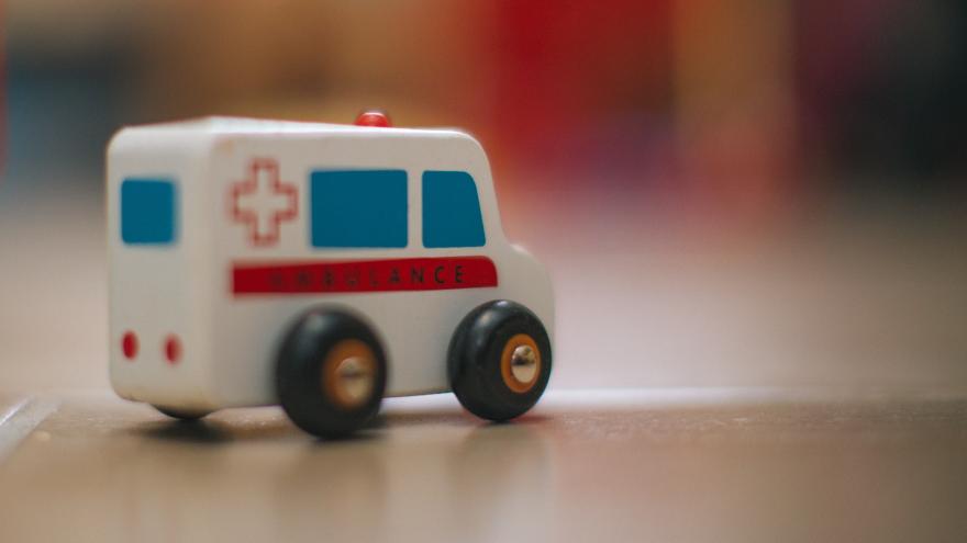 Imagen ambulancia de juguete