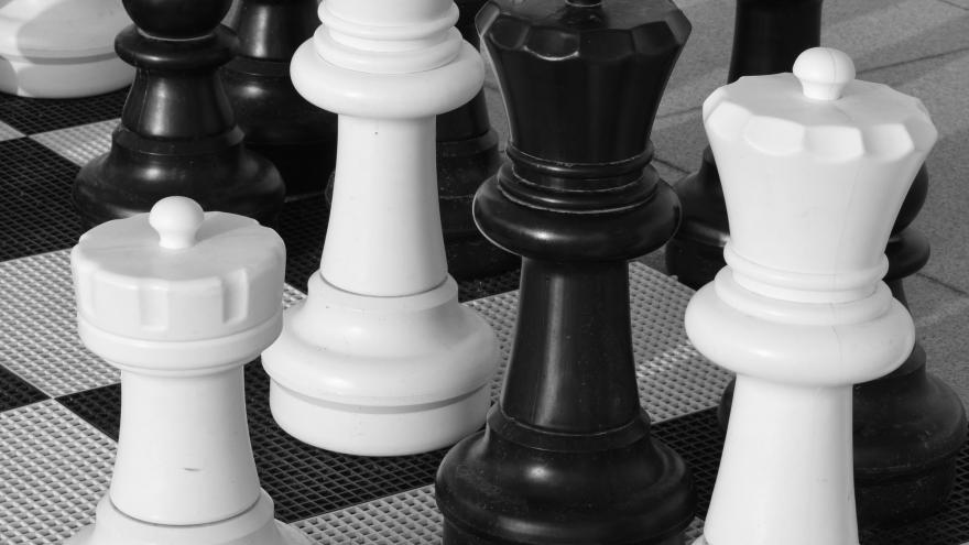 Imagen tablero y fichas ajedrez