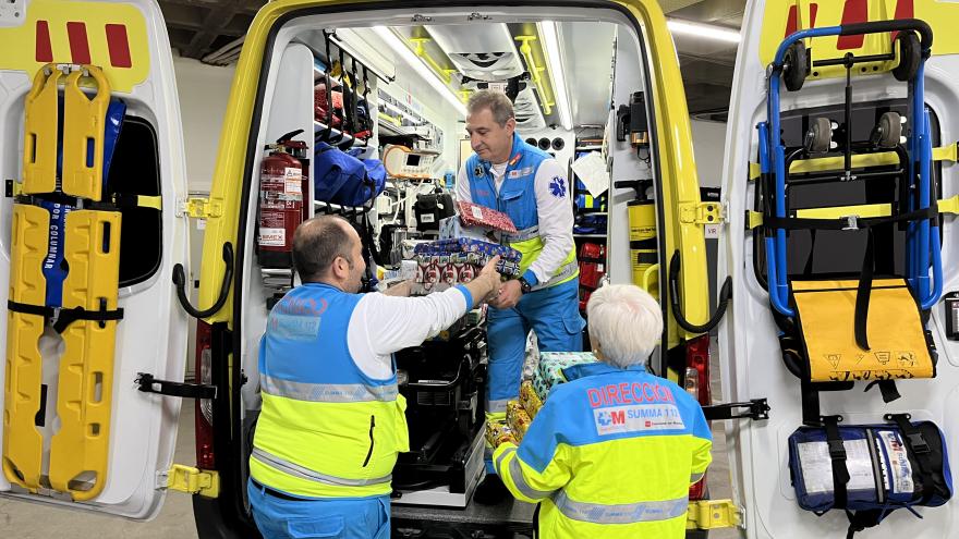 Los juguetes donados fueron trasladados en UVI móvil