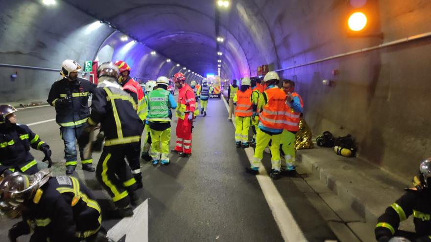 Imagen del simulacro de accidente en el Túnel de Guadarrama