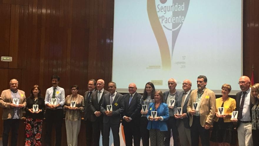 Foto de familia de todos los premiados