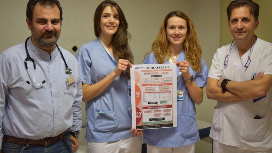 Médicos y enfermeras del Hospital Infanta Sofía con el código Sepsis