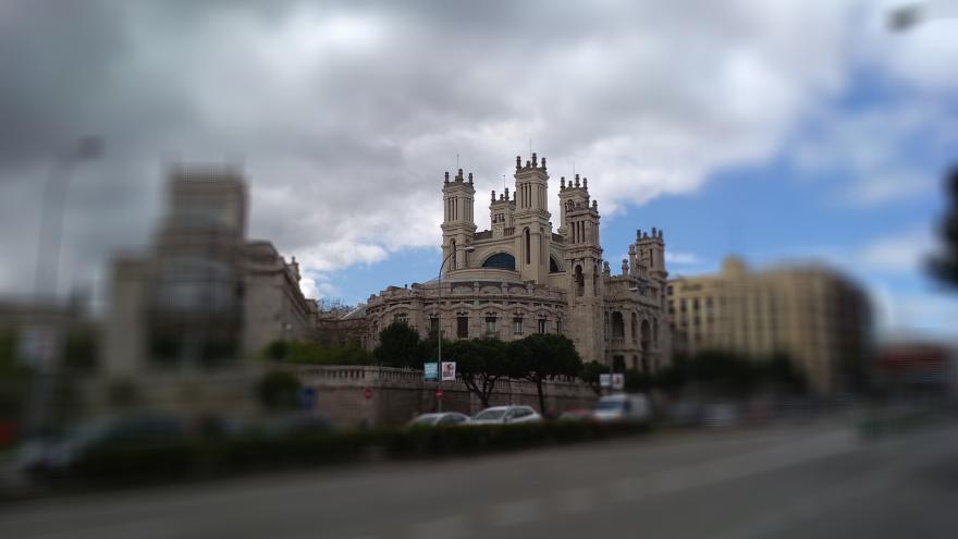 Vista exterior del Palacio de Maudes