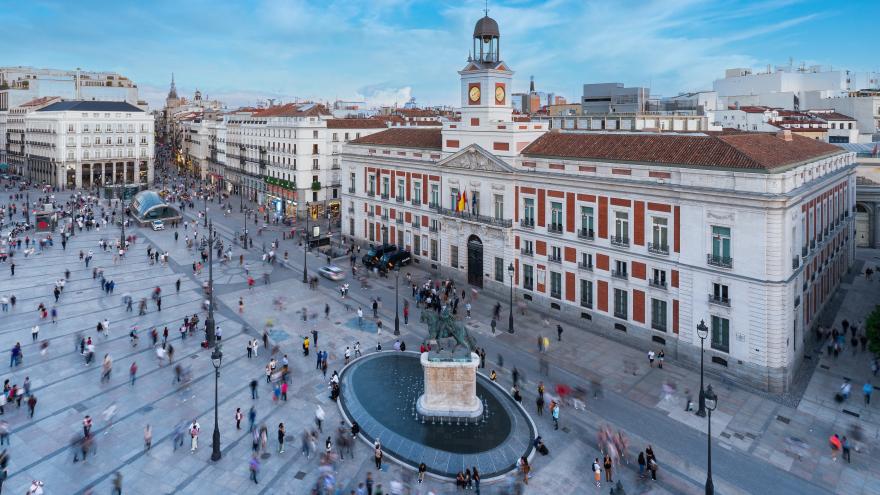 Fachada de la Real Casa de Correos y Puerta del Sol 2023