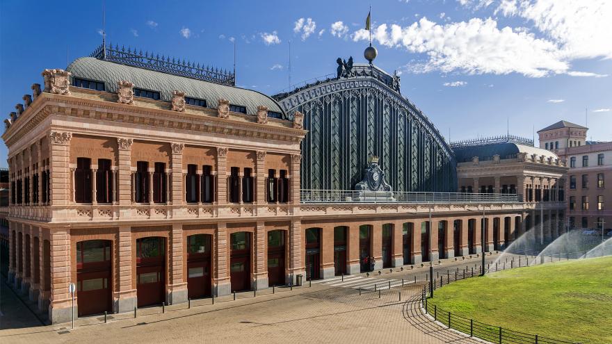 La estación de Atocha vista desde fuera